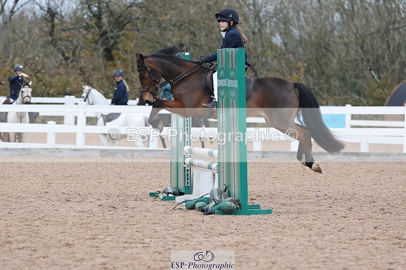 241116X-083835-00130 - Cls 03 Pony Intro 70cm