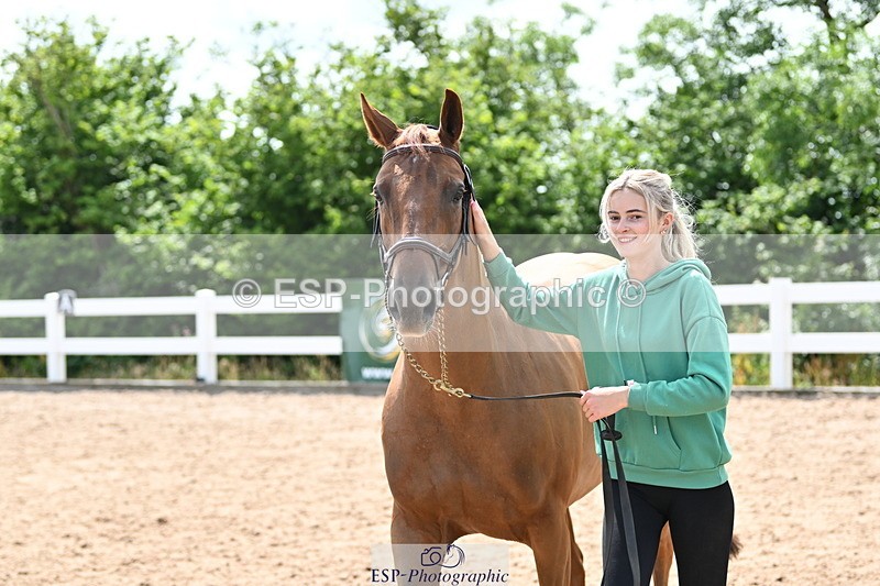 240717A-145018-02332 - Trot Up 2pm to 3pm - This folder is not in time order