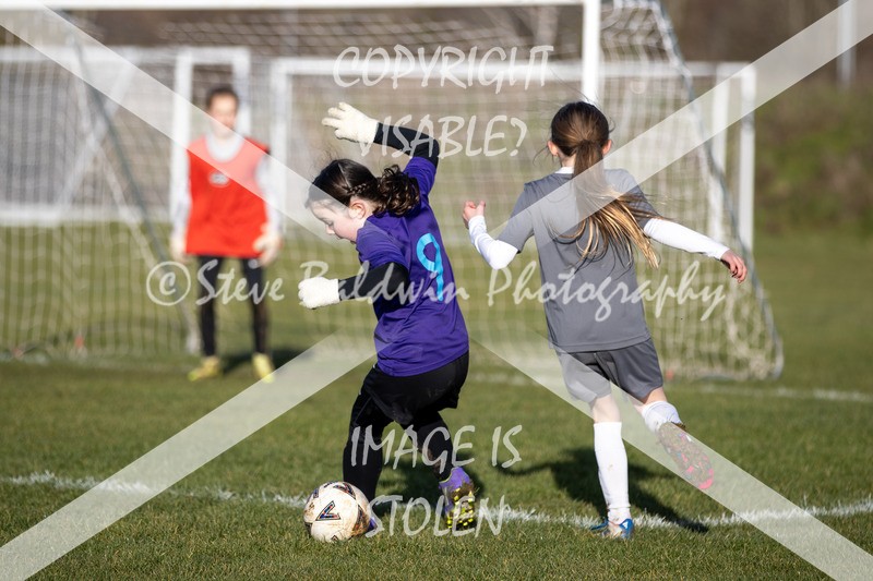1DX30962 - 2026-01-17 FC Abbey Meads U9 Purple Girls V Develop FC U9 Girls
