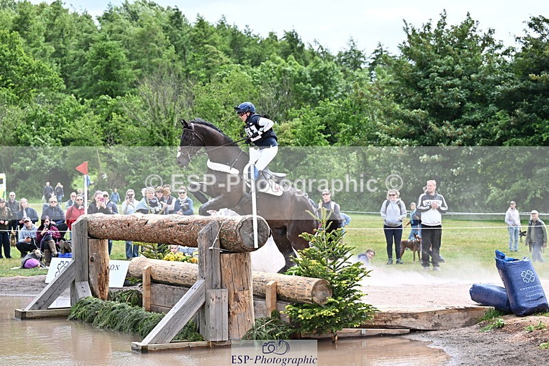 250525A-125730-16130 - D-417-Laura.Collett-DACAPO