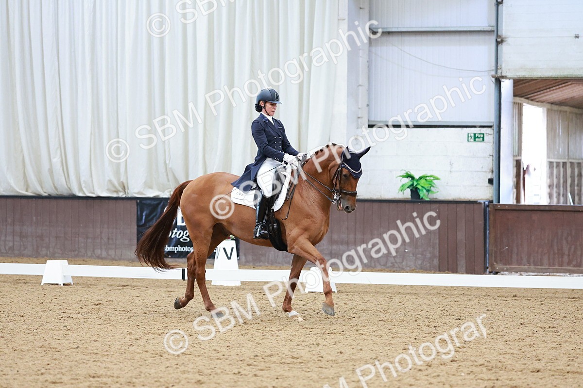 SBM_016364 - Class 5 - FEI INT II - 17.24-18.20