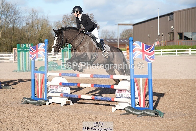 251130-131459-01213 - Cls 15 - 17 Children on Horses