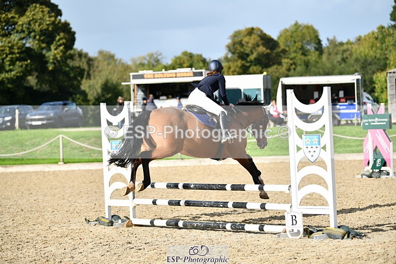 251004A-145343-01569 - Classes 8 & 9 70cm