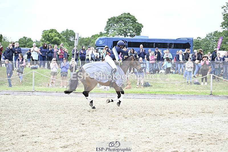 250525A-161700-18695 - Presentations Section C CCI 2 Star Long