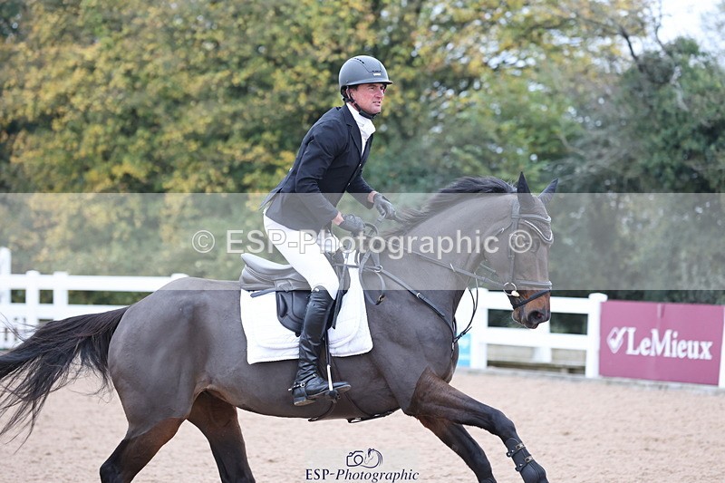 241101A-133003-02117 - FRI Cls 6 Foxhunter and 1.20m Open
