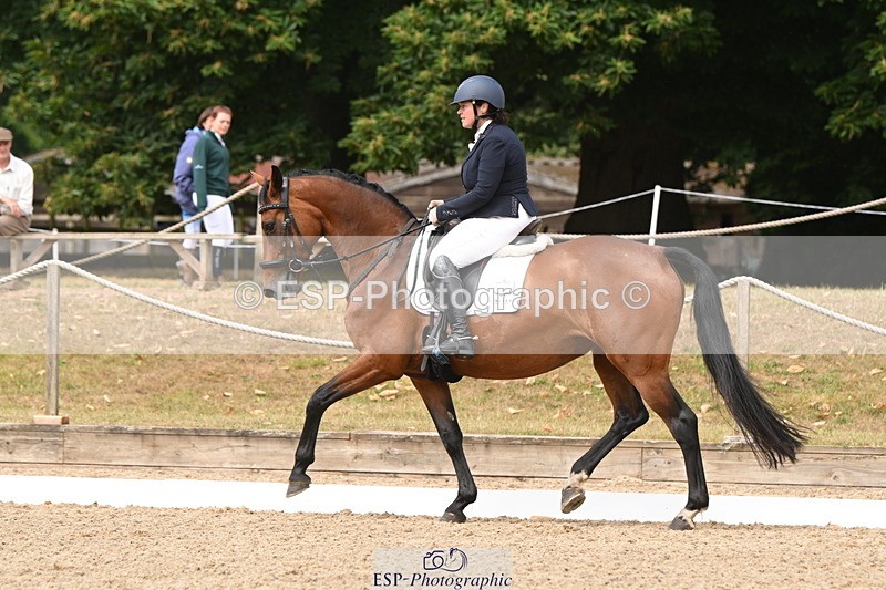 250719A-104950-04045 - 134-Carly.Moore-Taylors.Park.De'.Debutant