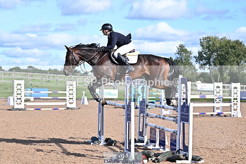 260923B-152822-01012 - Cls 06 Snr Fox & 1.20m Open