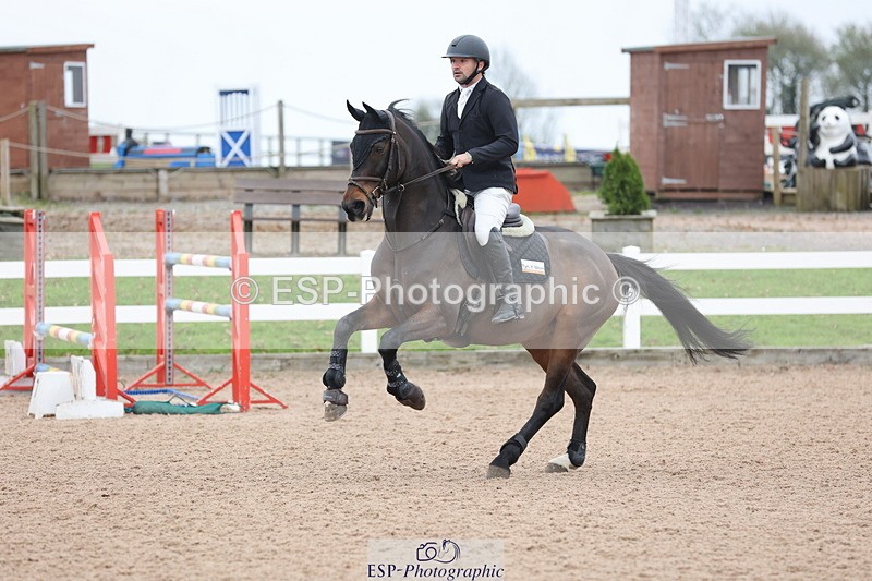 241101A-133402-02144 - FRI Cls 6 Foxhunter and 1.20m Open