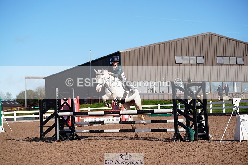 241027A-110342-02364 - SUN Cls 5 Pony Discovery and 90cm Open