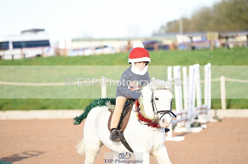 231202A-122636-01459 - Pairs