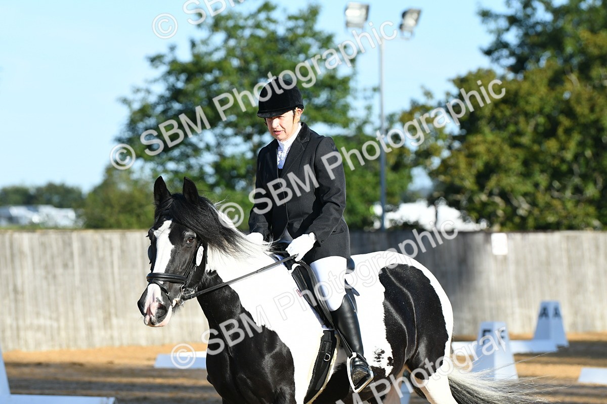 SBM_14434_D4 - Small Tour Championship - Intro B - Theresa Huttom