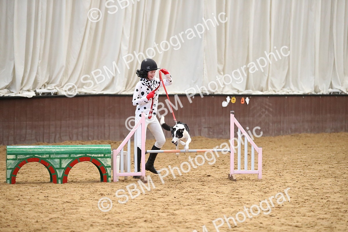 SBM_001071 - Class 3 - Horse & Hound