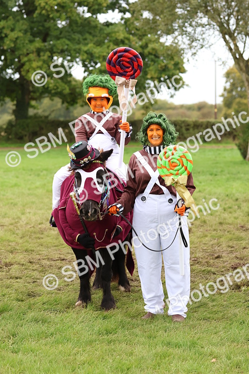 SBM_61649 - S37a - Fancy Dress Showing