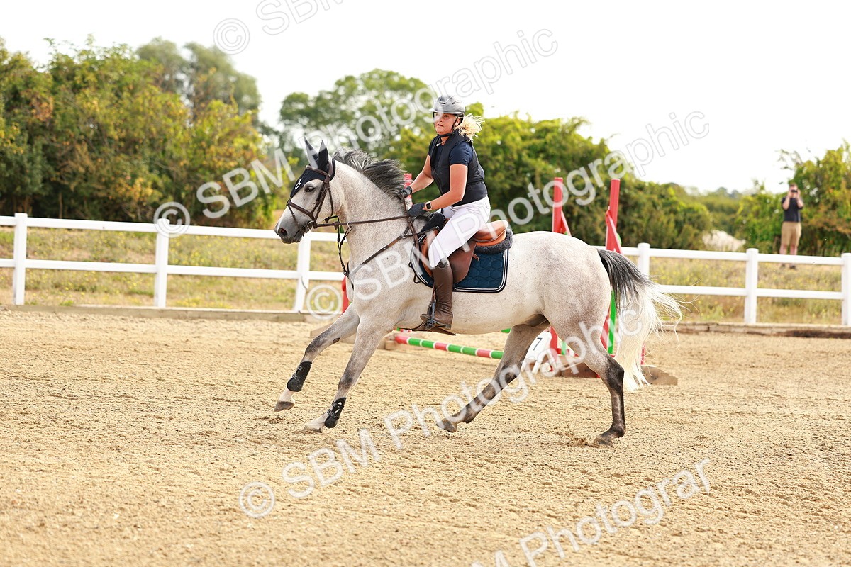 SBM_001975 - Class 8 - Clear Round