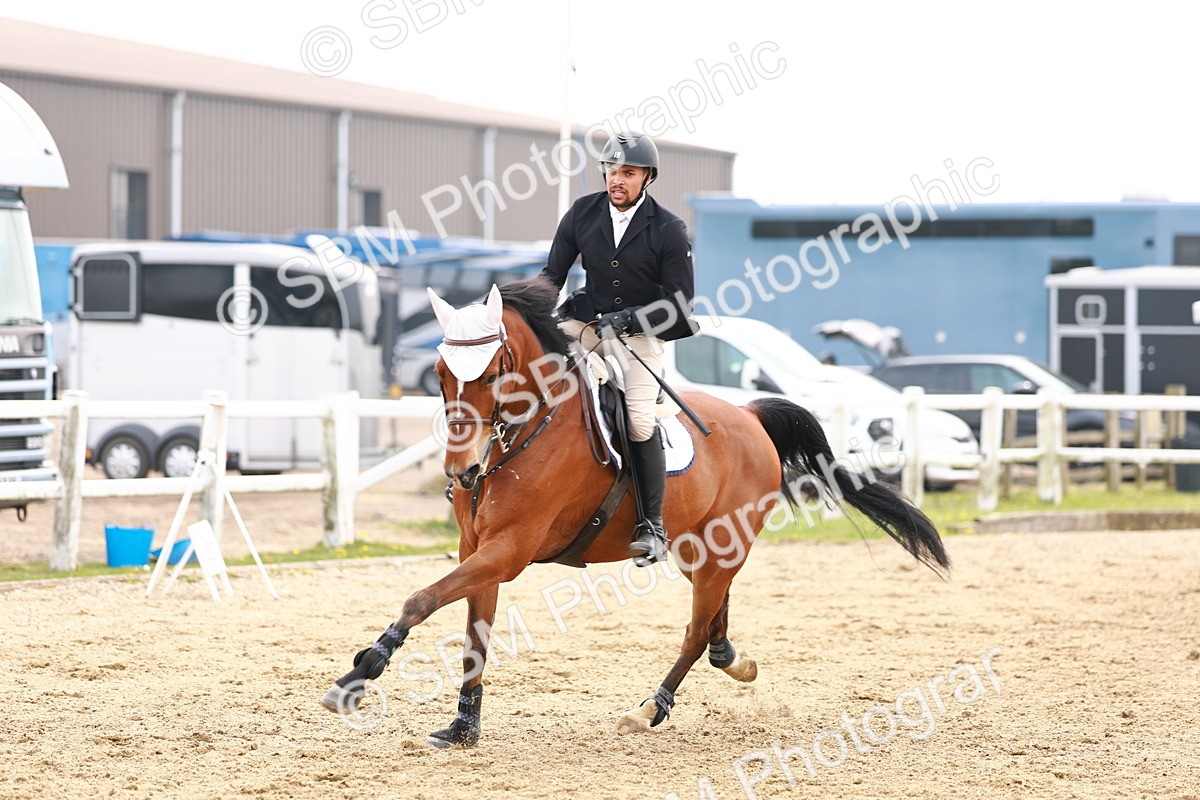  - Class 18 - Senior Newcomers - 1.10m