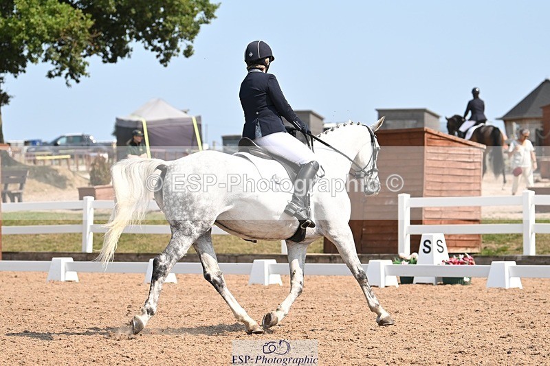 250816-125104-04571 - 075-Jackie.LimintonSaddlewood.Surprise