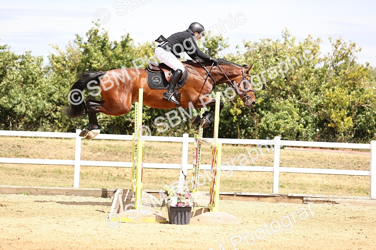 SBM_010368 - Class 9 - Senior Foxhunter - 1.20m Open