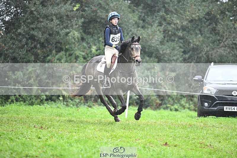 231021-102650-14153 - 629-DP.UK.DUN.SURPRISE-Isla.Kitson-SC+XC