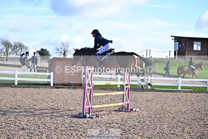 251119-124414-00380 - Cls 4 Newcomers and 1.10m Open