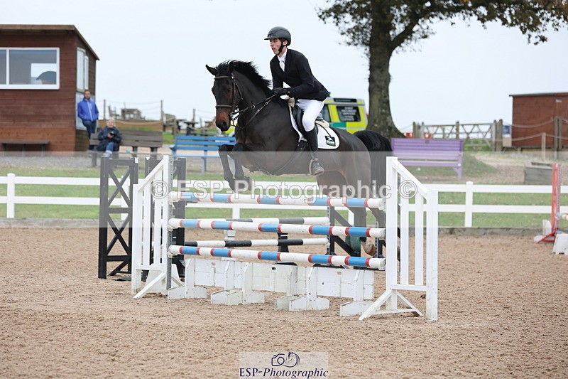241101A-130501-01941 - FRI Cls 6 Foxhunter and 1.20m Open
