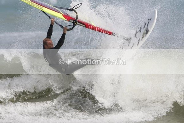 WS 190808-20 - Windsurfing