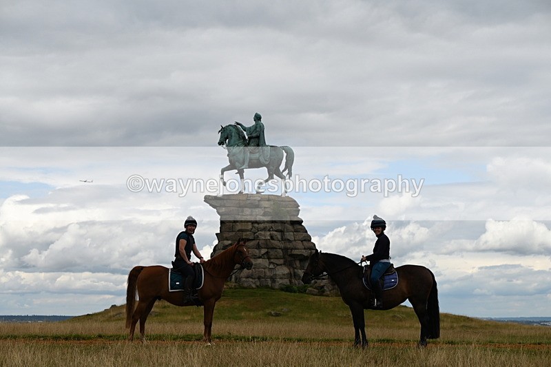 DSC_9366 - Time at Statue 14:33 to 15:10