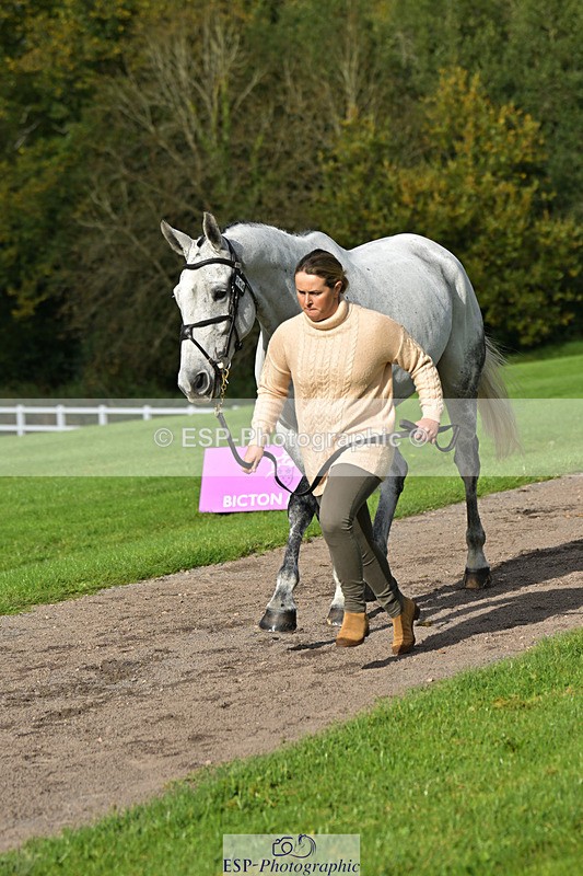 241023-132059-00226 - 014-Lizzie.Luxton-ST.TROPEZ