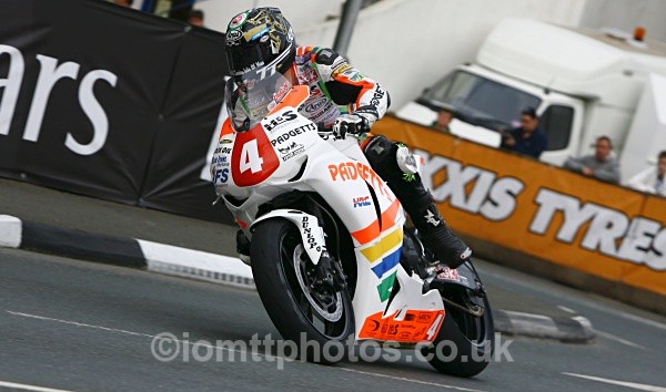 IMG_0084 - Ian Hutchinson TT 2010