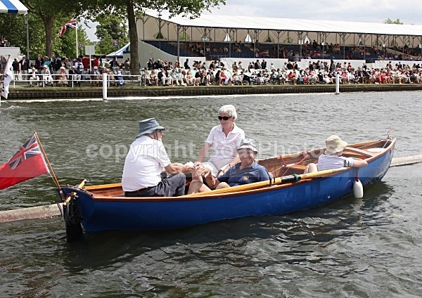 090704 BLUE BOAT IMG_8090 - HENLEY REGATTA  SATURDAY 4th JULY 2009
