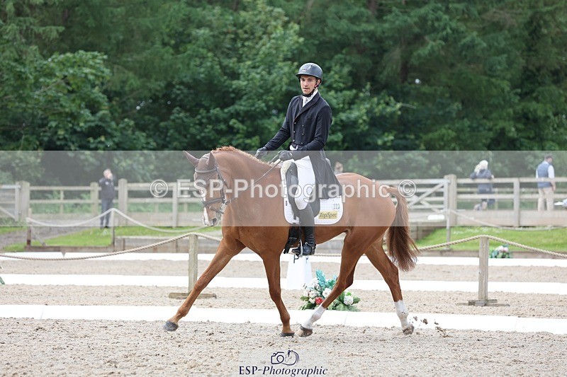 240523-120602-03703 - 223-MORNINGSTAR_VAN_ALTRIDO-Max_Warburton