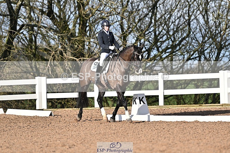 241214-110957-01311 - 144-Natasha.Rumble-Week.Orchard.Leo