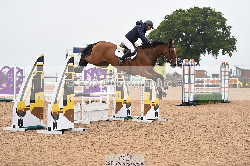 230916A-102702-03805 - Cls 14 Snr Foxhunter