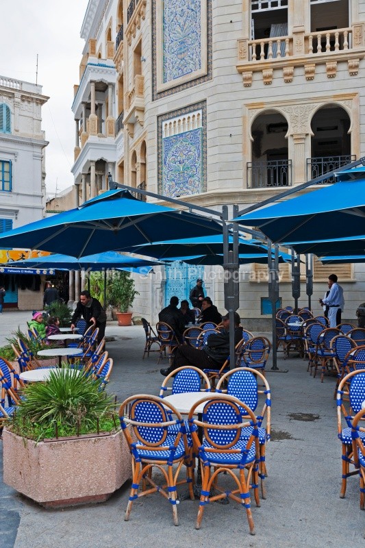 YR6M8309 (RM) - Worldwide