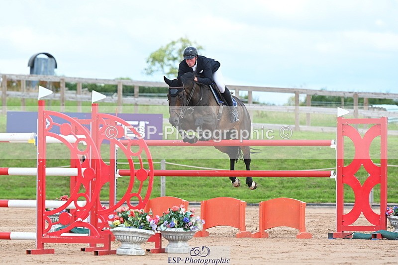 230721A-153618-07328 - Cls 10, 2 Star Big 1.45m Start to break