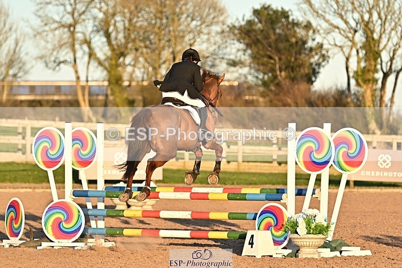 250401-190635-00889 - 90cm Classes