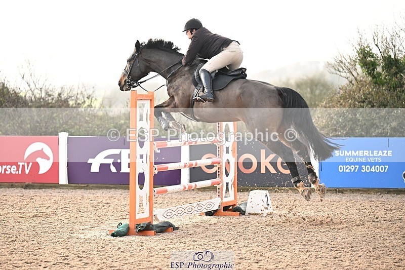 251206-140433-01235 - Cls 13 Snr Foxhunter and 1.20m