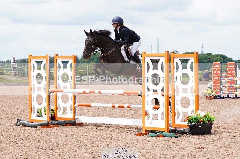 250608-130434-02807 - Cls 9 Pony Newcomers and 1m