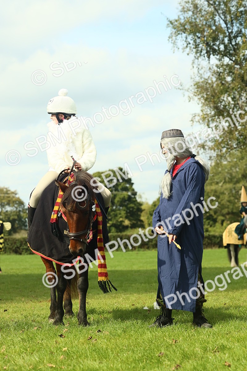 SBM_63628 - S35 - Fancy Dress Showing