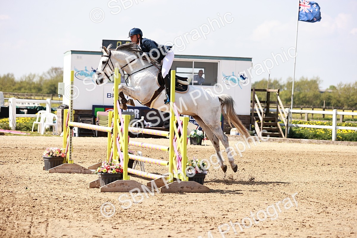  - Class 23 - Senior 1.05m