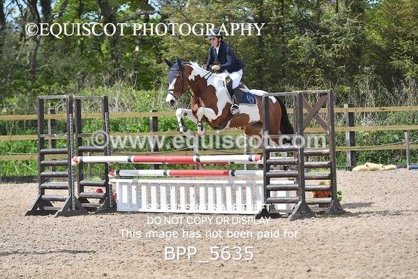 BPP_5635 - CLASS 24 SUN Senior BritiNovice/ 90cm Open