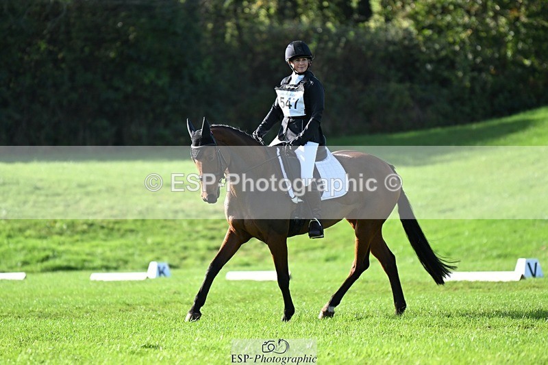 241025-112746-07148 - 547-Lara.Salter-NAOMIE.VAN.DE.BROUWERSHOEVE