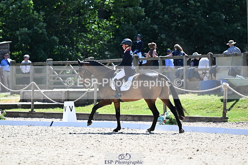 250522A-151529-04005 - C-220-Rosalind.Canter-GRAFFITO