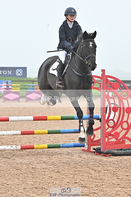 241103A-113039-07063 - SUN Cls 18 British Novice and 90cm Open