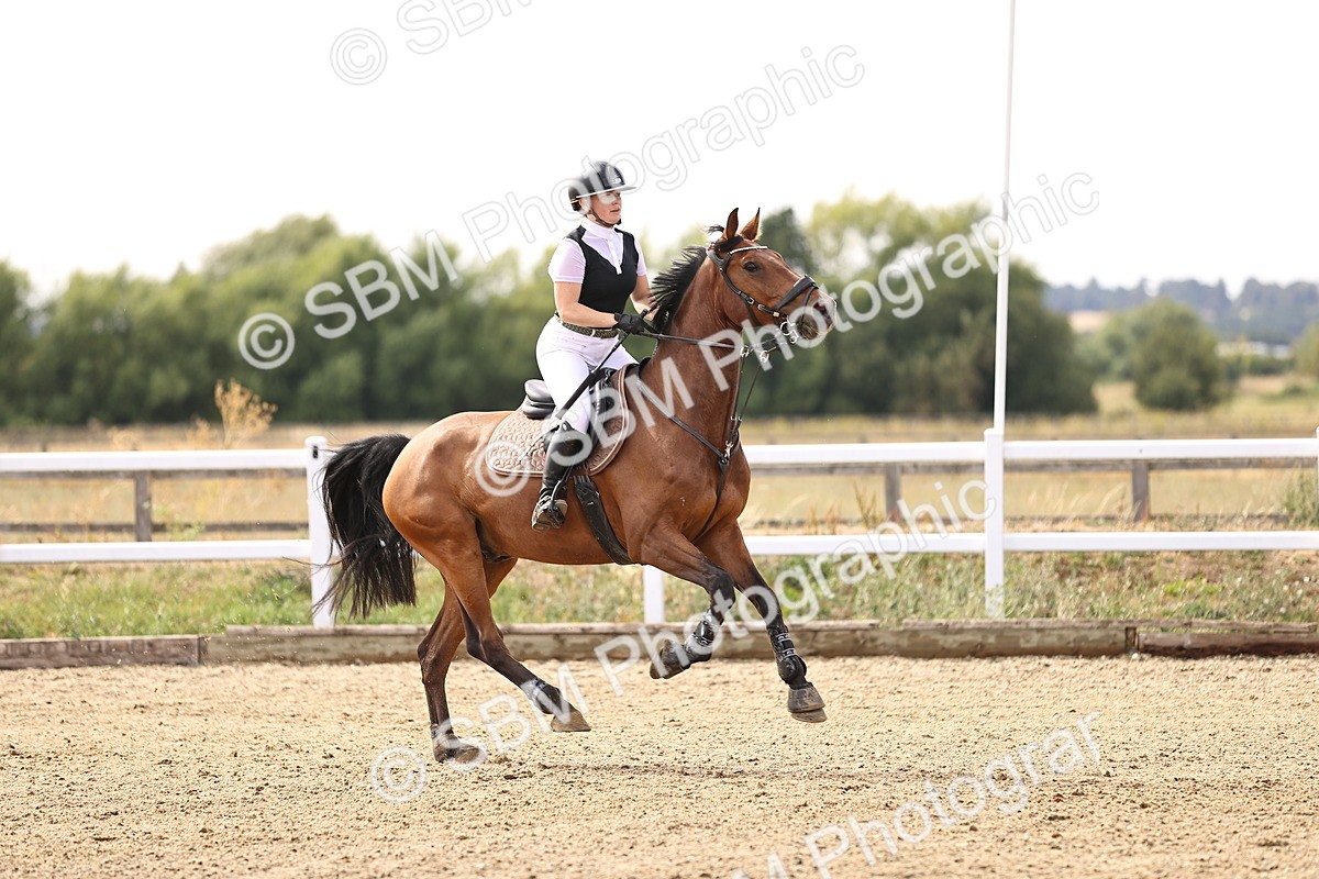 SBM_001489 - Class 6 - Senior Newcomers 1.10m