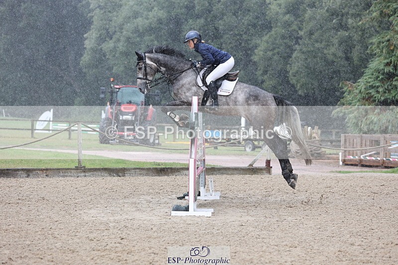 250831A-130502-10238 - Cls 42 Snr 1m Grand Prix