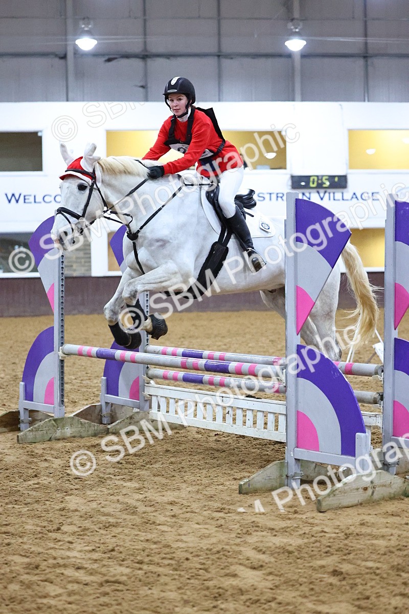 SBM_002602 - Class 6 - Holly & Ivy Stakes - 90cm