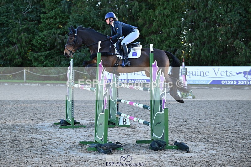 251024A-095042-06252 - B-112-Christina.Wiederkehr