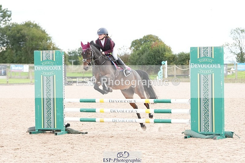 250921-144056-03706 - Cls 20 Pony 80cm Derby