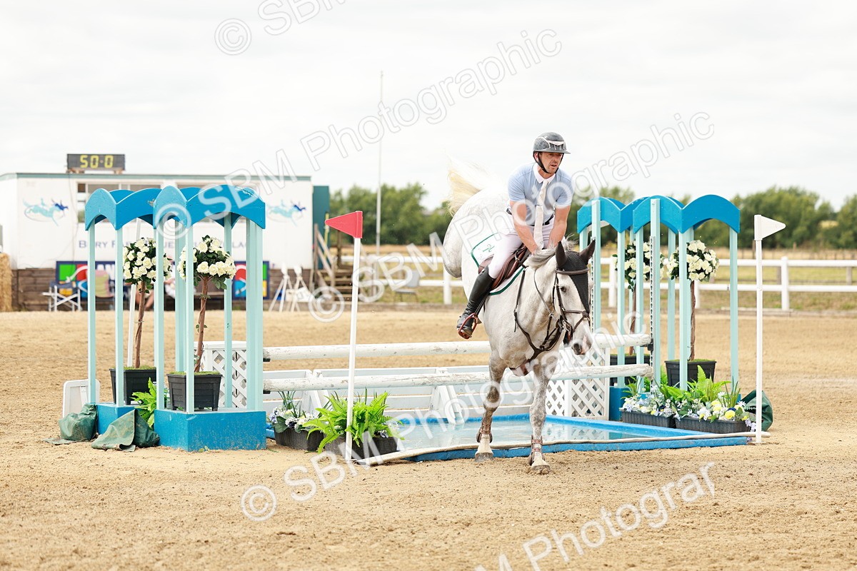 SBM_018242 - Class 21 - Senior Newcomers Championship 2d Rd