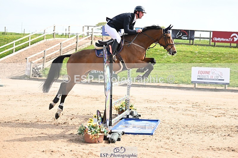 250425-110455-08785 - Cls 14 - 1 Star Bronze Tour